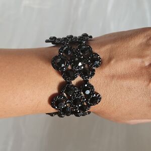 Bitter & Sweet Ladies Floral Beaded Elastic String Bracelet 7 Inch Black